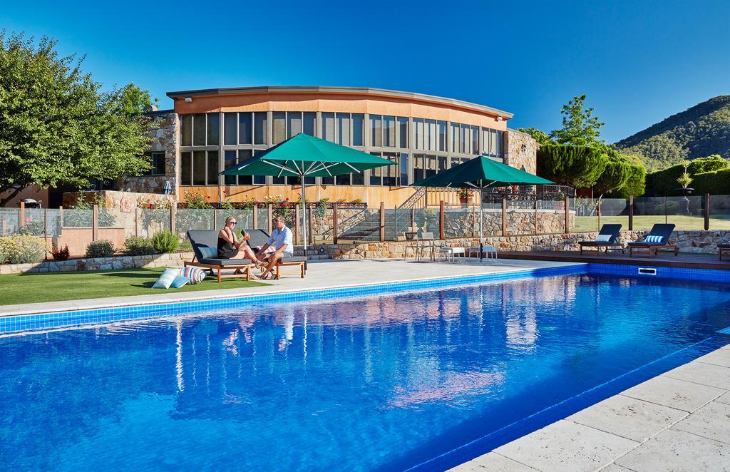 Villa Gusto Luxury Accommodation Porepunkah Exterior photo